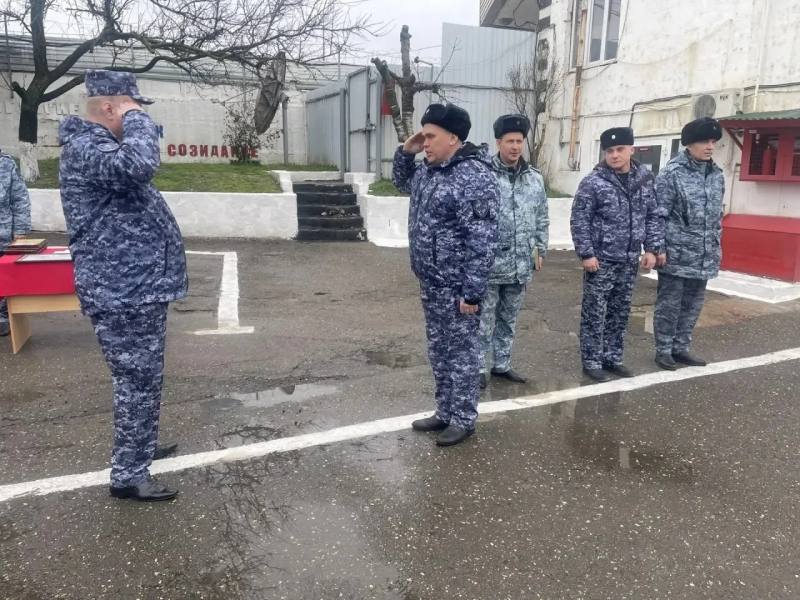 Заместитель Министра МВД по Республике Мордовия проинспектировал несение службы личным составом сводного отряда полиции на КПП «Джемикентский» Заместитель Министра МВД по Республике Мордовия проинспектировал несение службы личным составом сводного отряда полиции на КПП «Джемикентский»