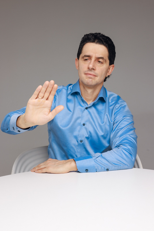 Как правильно ухаживать за несъемными протезами: важные советы