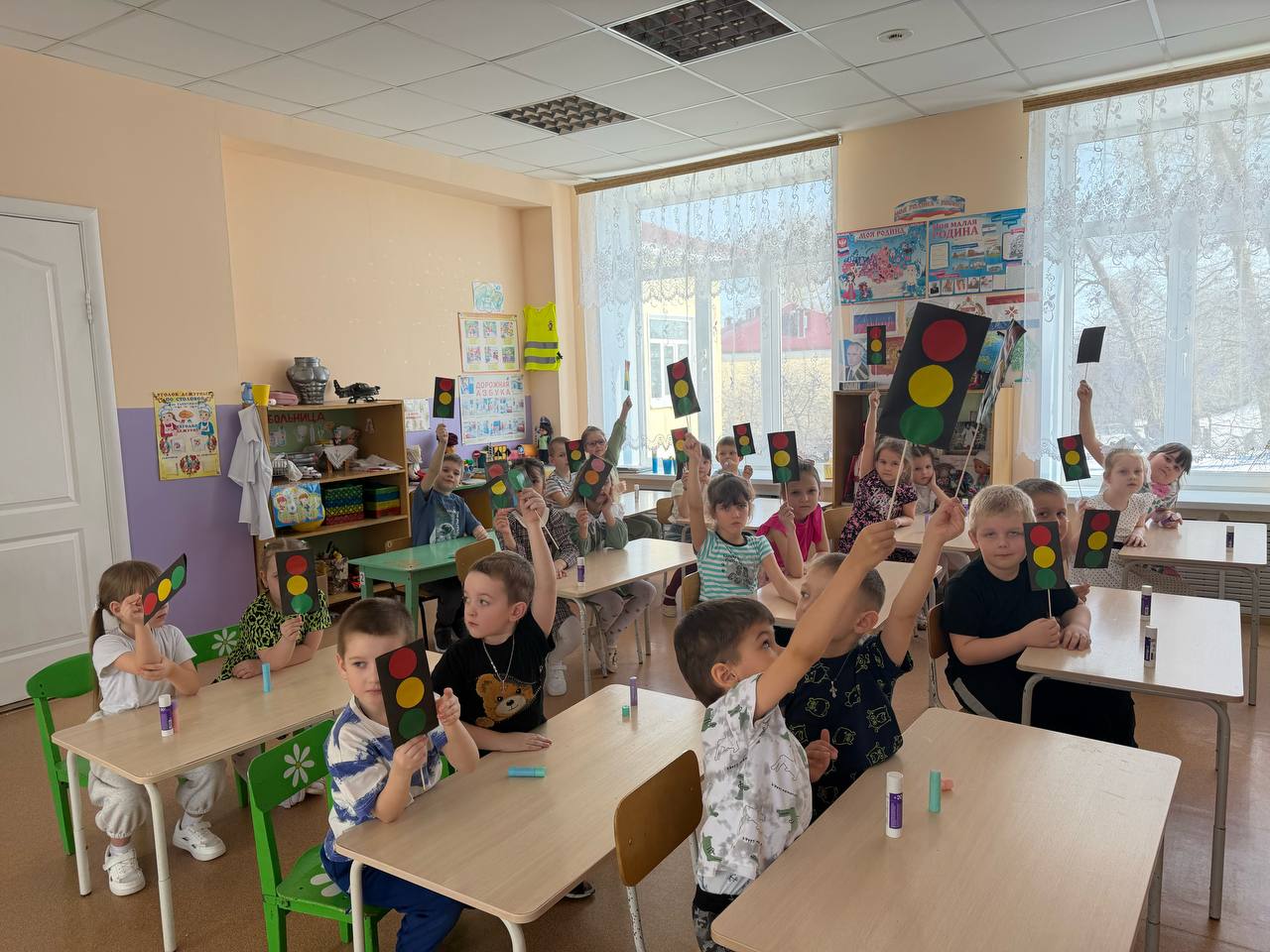 В рамках республиканского оперативно-профилактического мероприятия «Внимание, дети!» инспектор по пропаганде безопасности дорожного движения отделения Госавтоинспекции ММО МВД России «Ичалковский» совместно с юными... В рамках республиканского оперативно-профилактического мероприятия «Внимание, дети!» инспектор по пропаганде безопасности дорожного движения отделения Госавтоинспекции ММО МВД России «Ичалковский» совместно с юными...