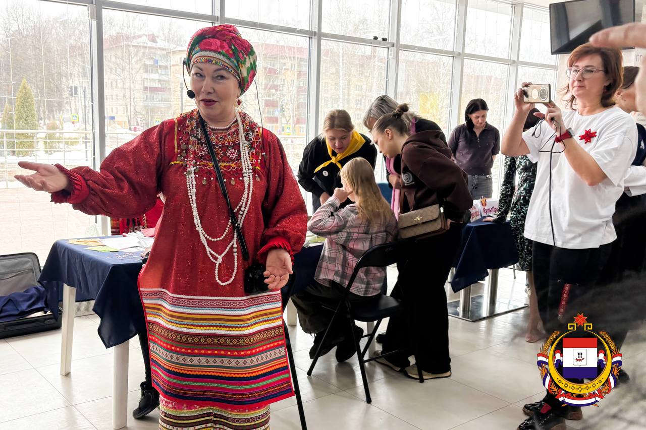 Где семья, там добро. Семейный НКО-фест «Третий квартал» собрал в Центре визуального искусства десятки некоммерческих организаций