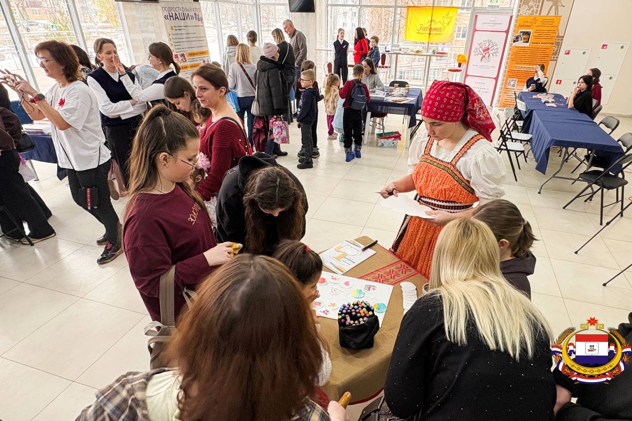 Где семья, там добро. Семейный НКО-фест «Третий квартал» собрал в Центре визуального искусства десятки некоммерческих организаций Где семья, там добро. Семейный НКО-фест «Третий квартал» собрал в Центре визуального искусства десятки некоммерческих организаций