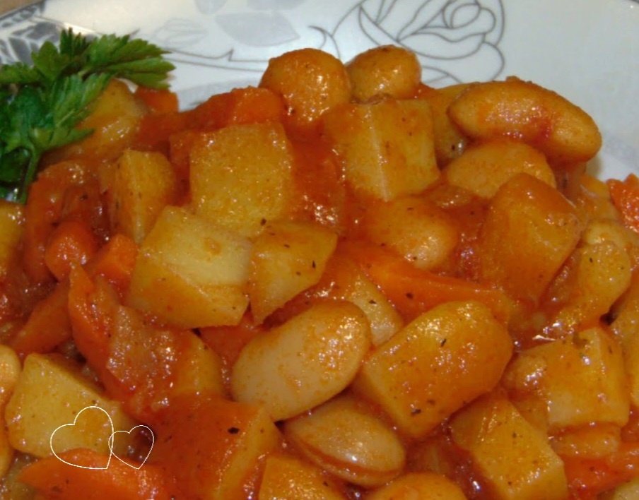 Необычное рагу с картошкой и фасолью: просто и очень вкусно