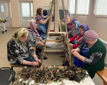 Волонтеры из Республики Мордовии шьют и вяжут для военнослужащих в зоне спецоперации