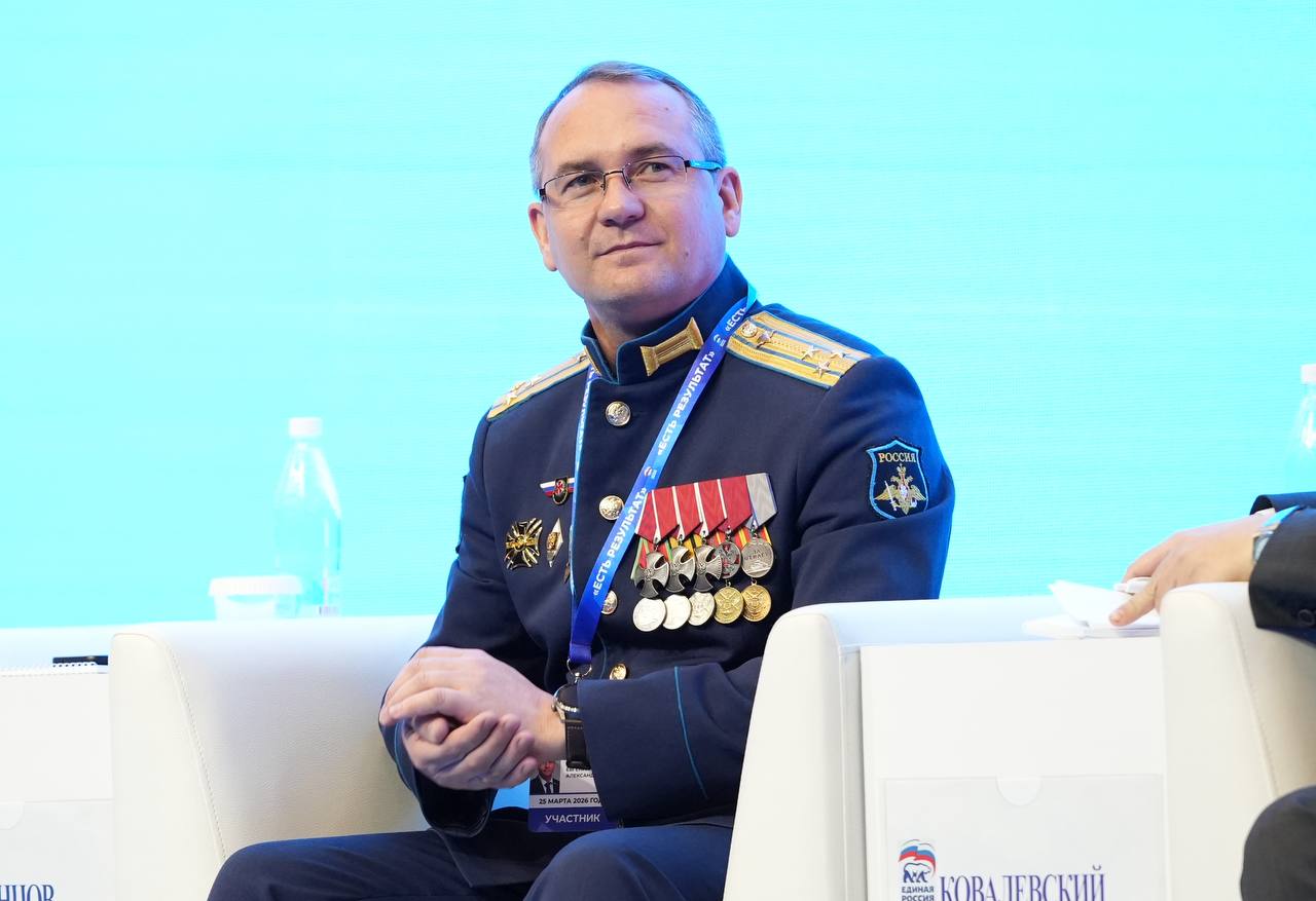 Артём Здунов: #ЕстьРезультат. С коллегами-однопартийцами, молодёжными и патриотическими организациями, педагогами и наставниками, ветеранами спецоперации - большой #командойПрезидента работаем над национальным приоритетом... Артём Здунов: #ЕстьРезультат. С коллегами-однопартийцами, молодёжными и патриотическими организациями, педагогами и наставниками, ветеранами спецоперации - большой #командойПрезидента работаем над национальным приоритетом...