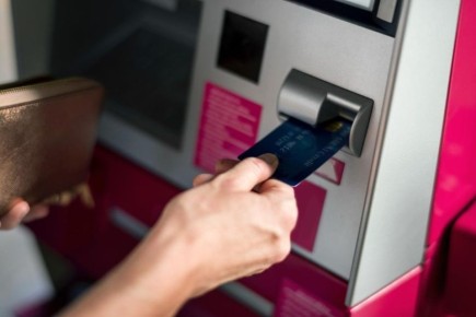 Проблемы доступа к пенсиям: зачем банки изменили правила?