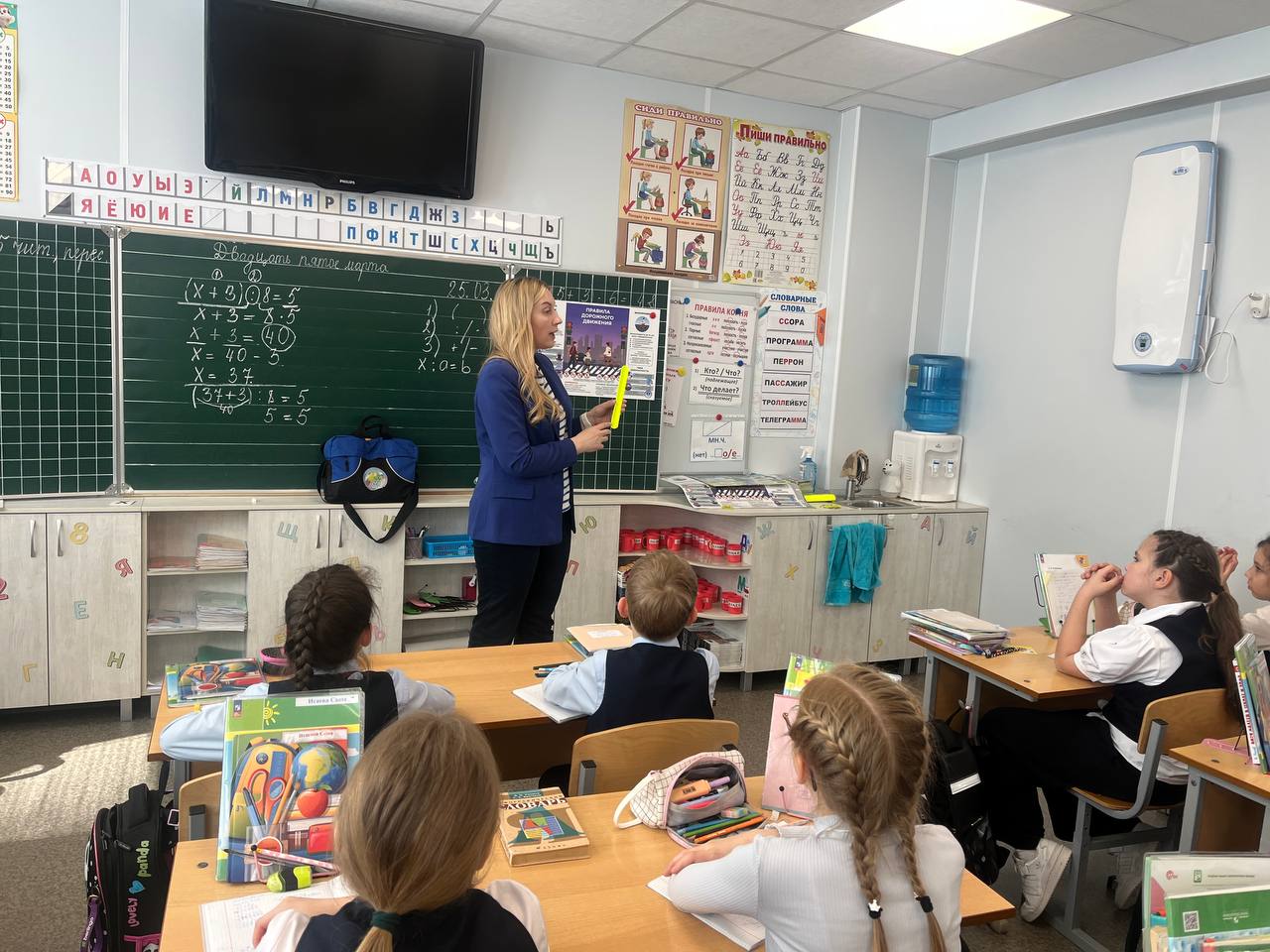 В рамках профилактического мероприятия «Безопасные каникулы» в МОУ «СОШ № 39» состоялась встреча учащихся с сотрудниками Госавтоинспекции и ГКУ РМ «ЦОДД» В рамках профилактического мероприятия «Безопасные каникулы» в МОУ «СОШ № 39» состоялась встреча учащихся с сотрудниками Госавтоинспекции и ГКУ РМ «ЦОДД»