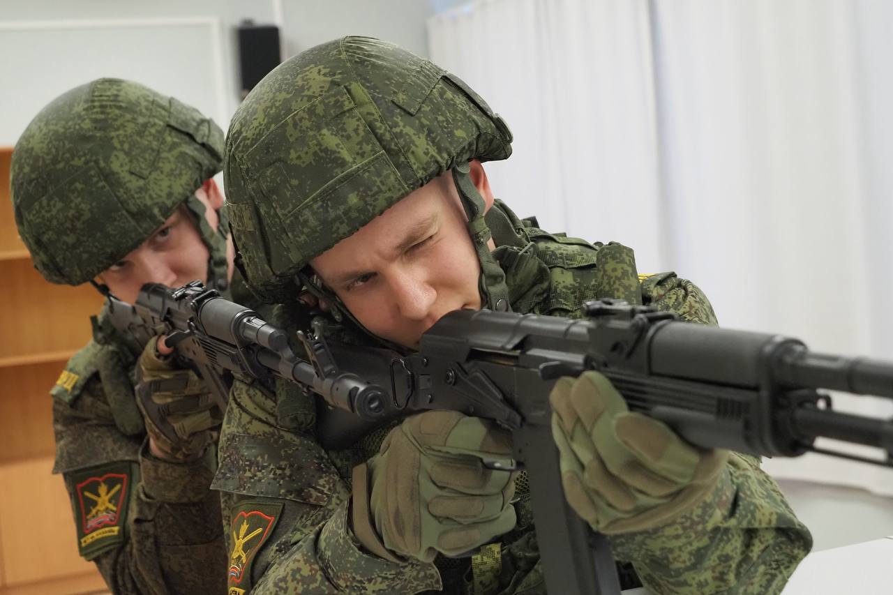 Артём Здунов: Осмотрели военный учебный центр в нашем университете Артём Здунов: Осмотрели военный учебный центр в нашем университете