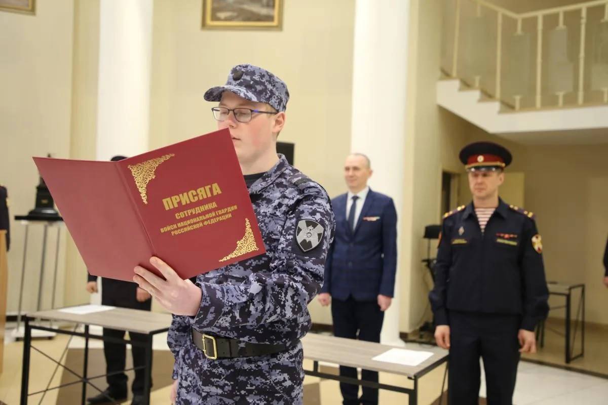 Артём Здунов: 10 лет Национальной гвардии России! Лучшие сыны Отечества всегда на страже безопасности - наш надёжный щит; те, кто с честью выполняют самые ответственные задачи, защищают страну на передовой специальной... Артём Здунов: 10 лет Национальной гвардии России! Лучшие сыны Отечества всегда на страже безопасности - наш надёжный щит; те, кто с честью выполняют самые ответственные задачи, защищают страну на передовой специальной...