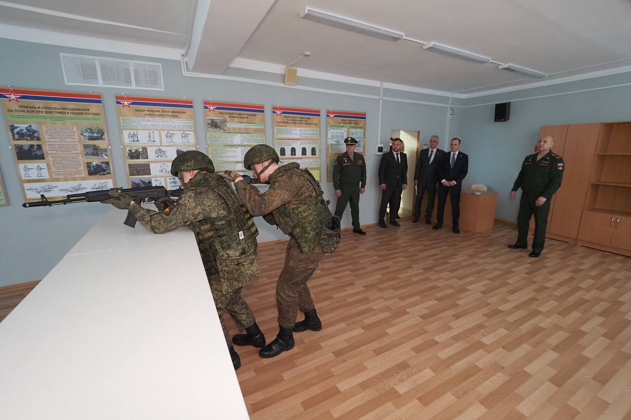 Артём Здунов: Осмотрели военный учебный центр в нашем университете Артём Здунов: Осмотрели военный учебный центр в нашем университете