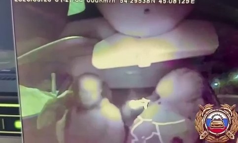 В Мордовии водитель поблагодарил инспекторов ДПС за помощь, оказанную в трудной ситуации на дороге