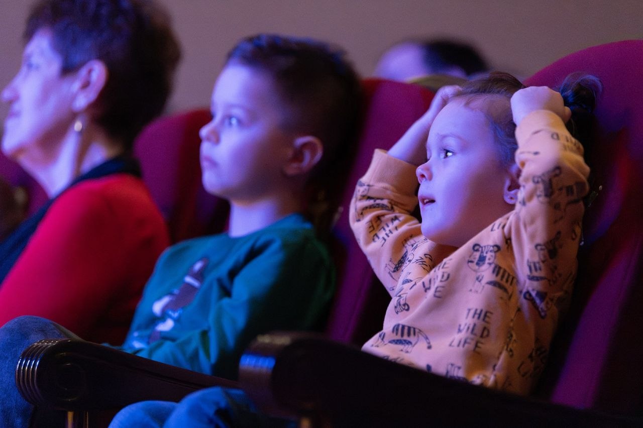 Ночь прошла, настало устро ясное! А была она необычной - театральной Ночь прошла, настало устро ясное! А была она необычной - театральной