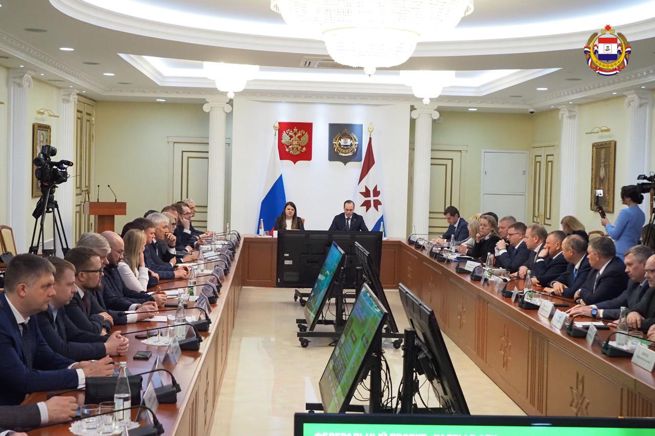 Кадры решают всё!. «Больше 60 тысяч жителей Мордовии работают в агропромышленном комплексе республики Кадры решают всё!. «Больше 60 тысяч жителей Мордовии работают в агропромышленном комплексе республики