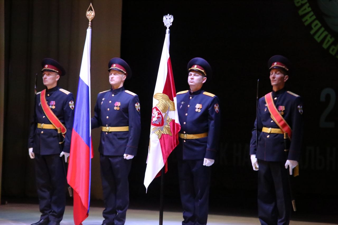 Вчера отмечали сразу две важны даты – 10 лет со дня создания Росгвардии и 215 лет со дня образования войск правопорядка России Вчера отмечали сразу две важны даты – 10 лет со дня создания Росгвардии и 215 лет со дня образования войск правопорядка России