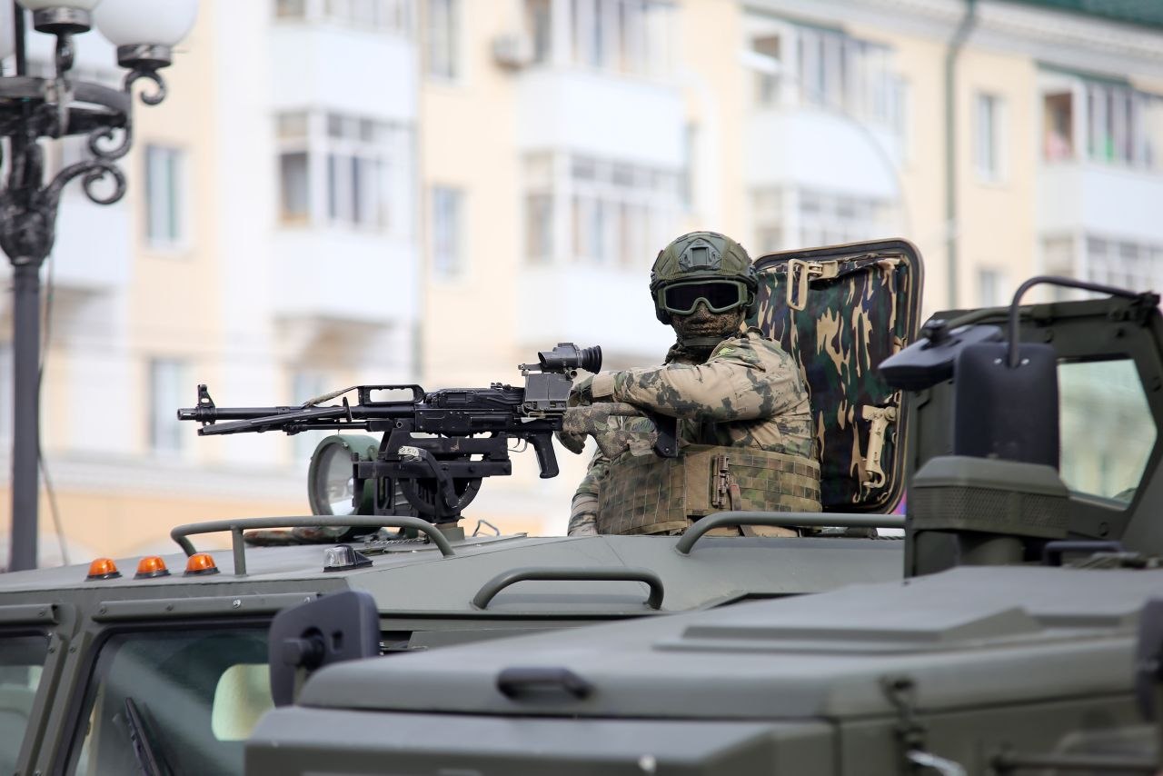 Вчера отмечали сразу две важны даты – 10 лет со дня создания Росгвардии и 215 лет со дня образования войск правопорядка России