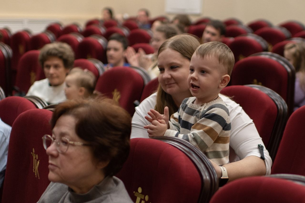 Ночь прошла, настало устро ясное! А была она необычной - театральной Ночь прошла, настало устро ясное! А была она необычной - театральной