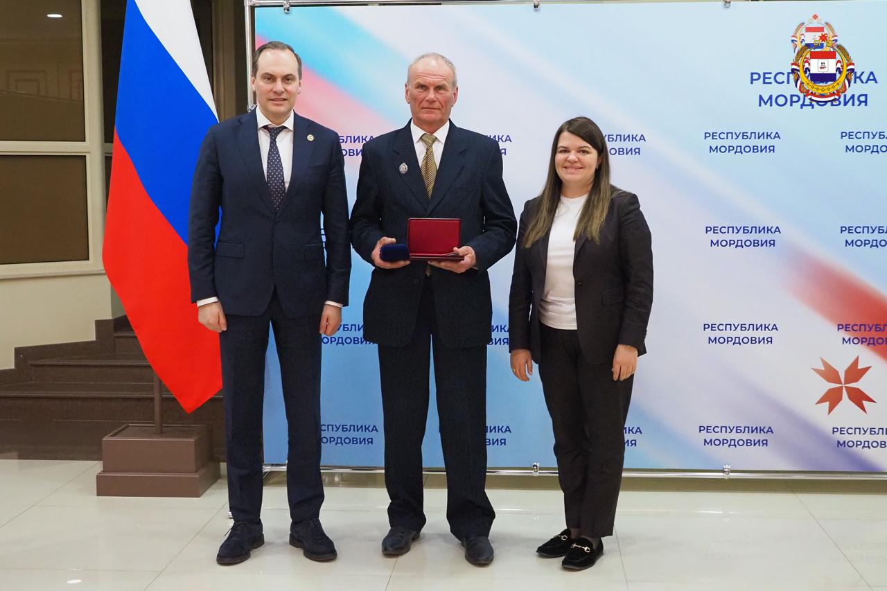 Кадры решают всё!. «Больше 60 тысяч жителей Мордовии работают в агропромышленном комплексе республики Кадры решают всё!. «Больше 60 тысяч жителей Мордовии работают в агропромышленном комплексе республики