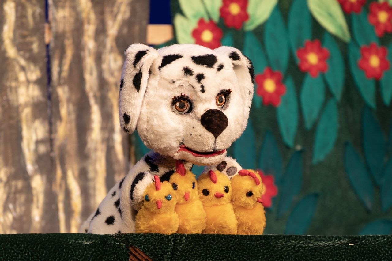 Сейчас бы включить телевизор и чтобы там "В гостях у Топтыжки", а не вот это вот всё! Согласны?