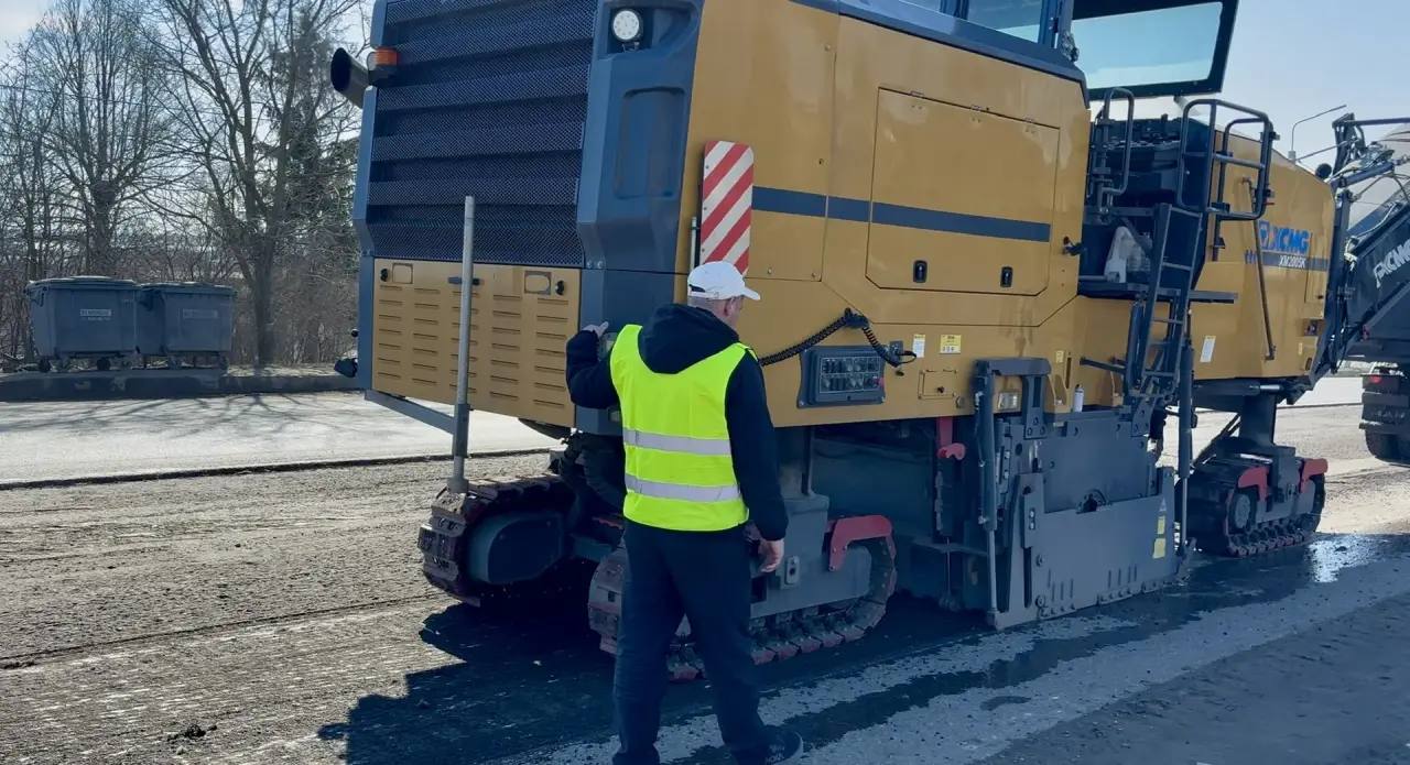 В столице Мордовии активно ведутся работы по ямочному ремонту дорожного полотна