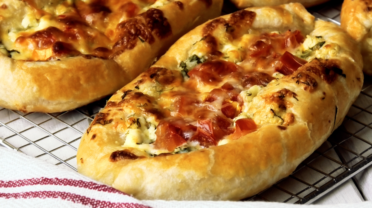 Вкусные пироги-лодочки: быстро и просто