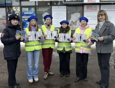 Инспектор по пропаганде БДД отделения Госавтоинспекции ММО МВД России «Чамзинский» совместно с отрядом ЮИД МБОУ КСОШ №2 провели информационно-пропагандистскую акцию «Мототранспорт не игрушка!»