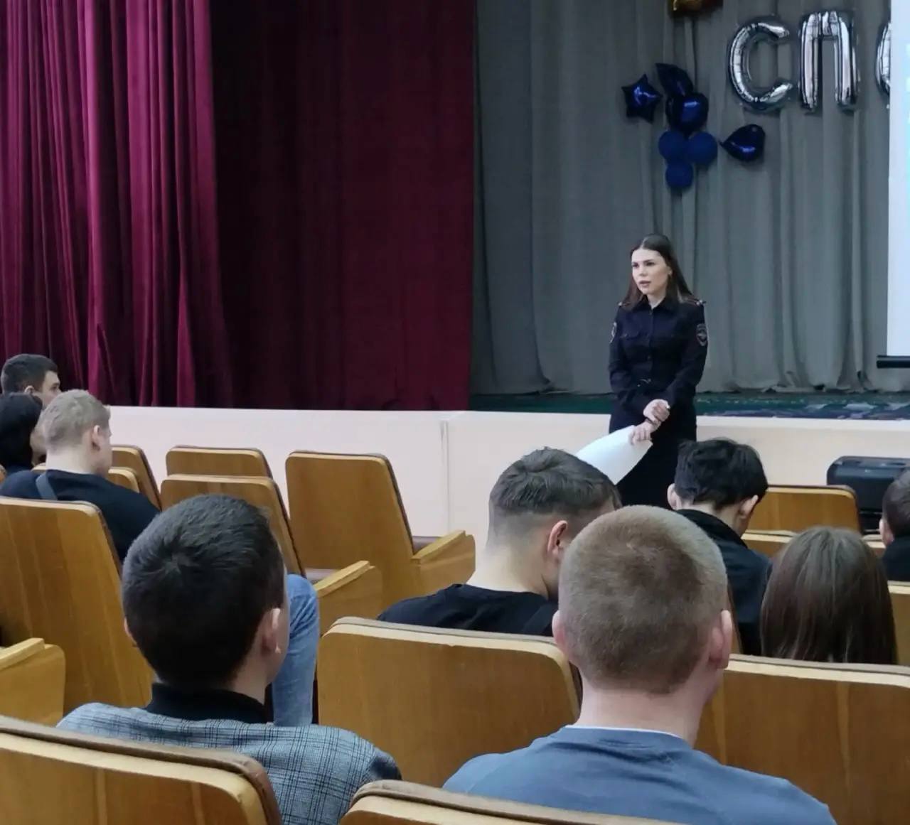 Инспектор по пропаганде безопасности дорожного движения отделения Госавтоинспекции ММО МВД России «Ичалковский» провела профилактическое занятие для студентов ГБПОУ РМ «Кемлянский аграрный колледж» Инспектор по пропаганде безопасности дорожного движения отделения Госавтоинспекции ММО МВД России «Ичалковский» провела профилактическое занятие для студентов ГБПОУ РМ «Кемлянский аграрный колледж»