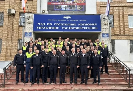 В рамках рабочей поездки в Мордовию Михаил Черников встретился с личным составом республиканской Госавтоинспекции и провел совещание с личным составом