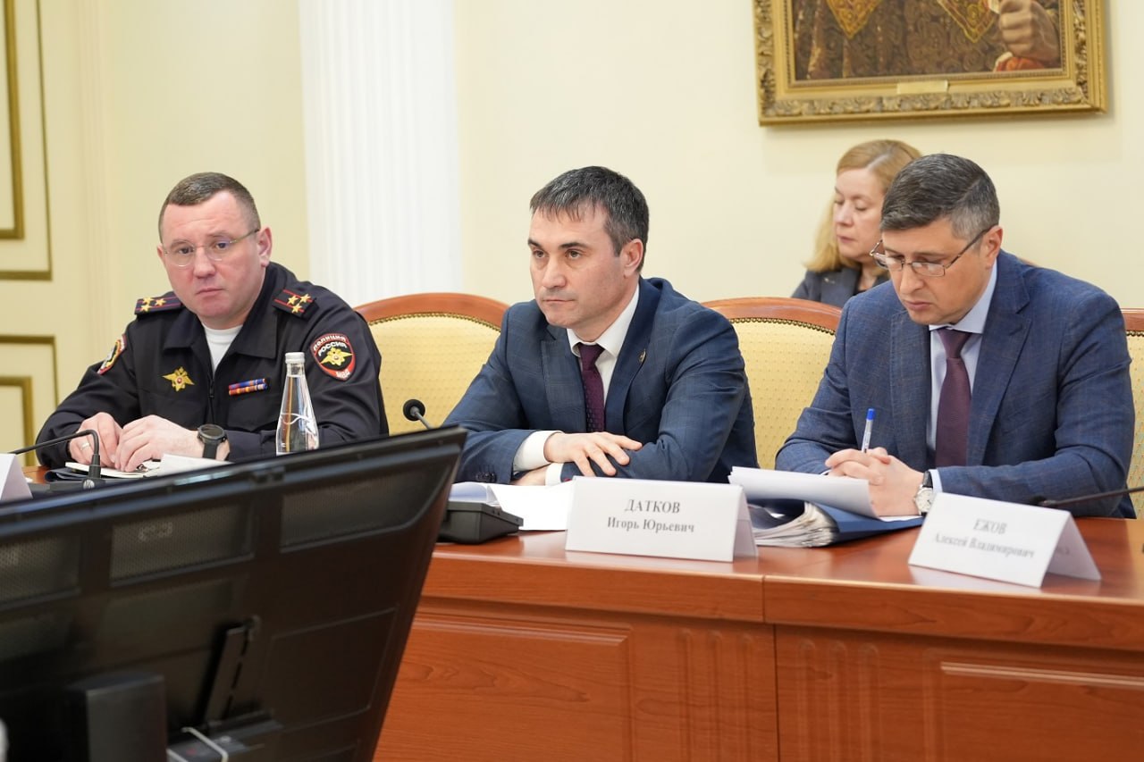 В Мордовии состоялось заседание региональной комиссии по обеспечению безопасности дорожного движения В Мордовии состоялось заседание региональной комиссии по обеспечению безопасности дорожного движения