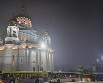 В ночь с 11 на 12 апреля, сразу после праздничного Пасхального богослужения в Кафедральном соборе святого праведного воина Феодора Ушакова, жителей Саранска развезут бесплатно по микрорайонам