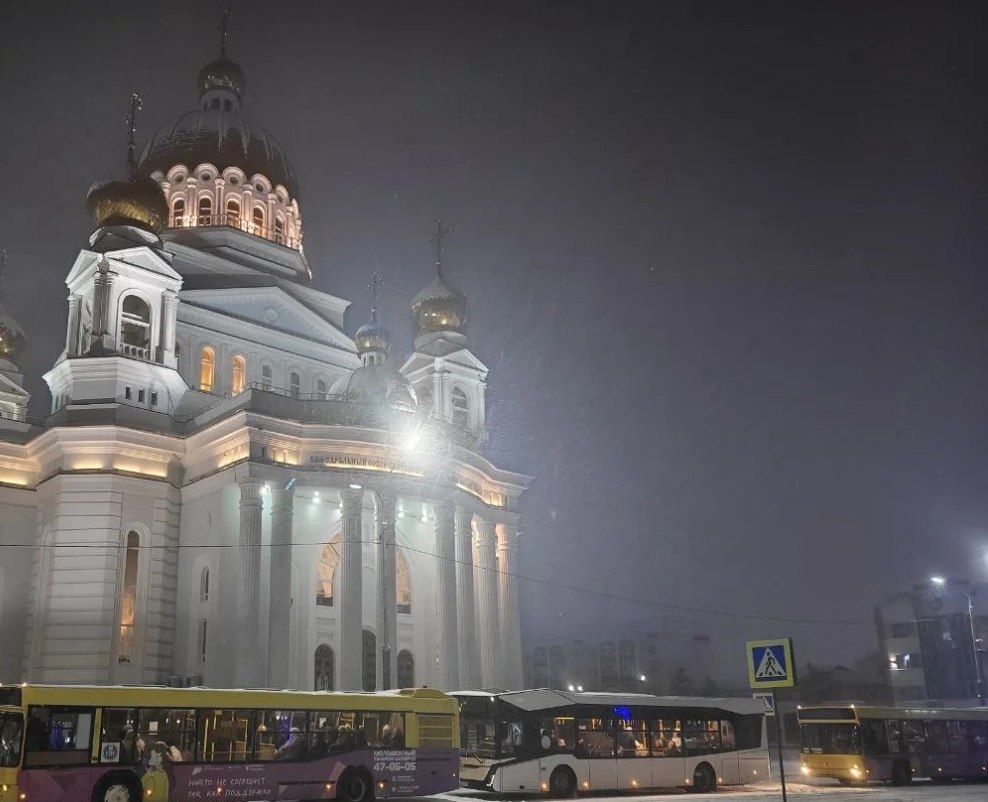 В ночь с 11 на 12 апреля, сразу после праздничного Пасхального богослужения в Кафедральном соборе святого праведного воина Феодора Ушакова, жителей Саранска развезут бесплатно по микрорайонам