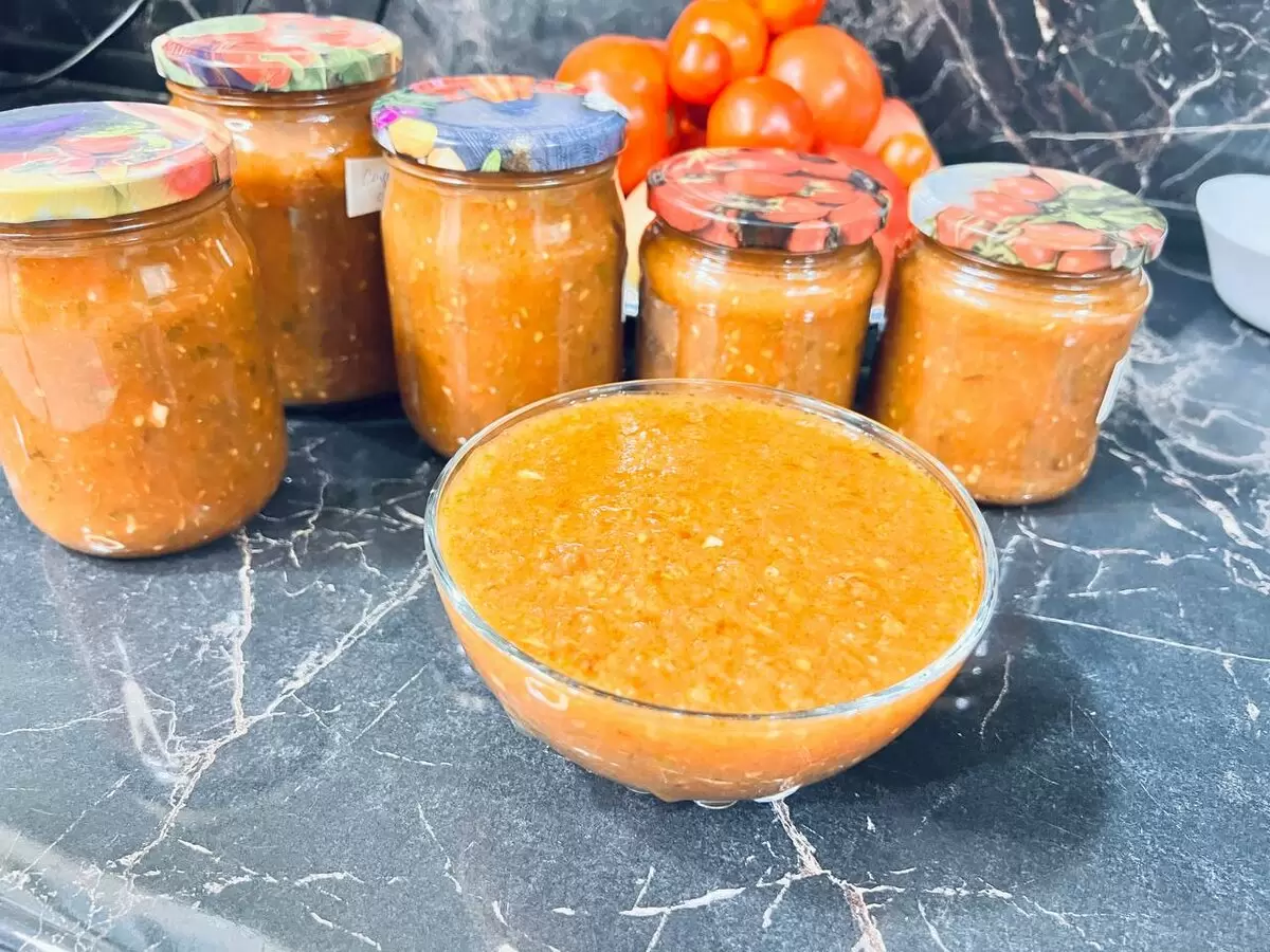Неотразимый томатный соус на зиму: сохраняем вкус лета в банках