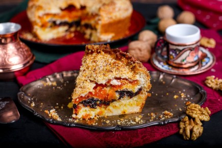 Постный татарский пирог: три начинки в одном