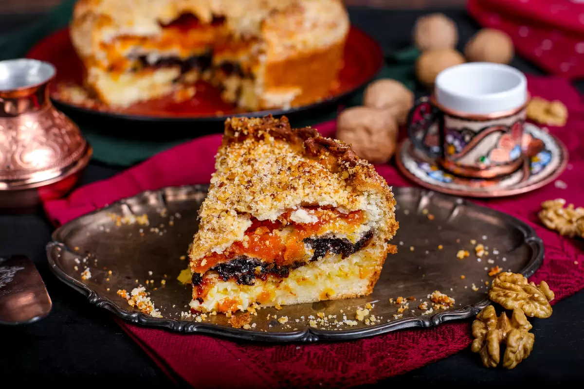 Постный татарский пирог: три начинки в одном