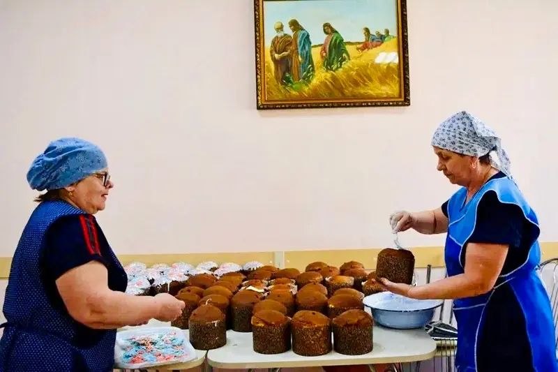 Нарядные куличи традиционно украшают праздничные пасхальные столы жителей Зубово-Полянского района