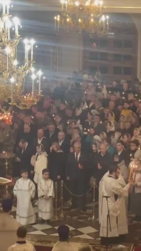 В Пасхальную ночь в Свято-Феодоровском Кафедральном соборе в данную минуту совершается торжественное богослужение!