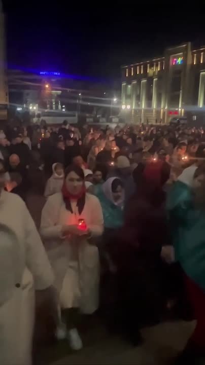 Делимся с вами моментами крестного хода на Пасху!