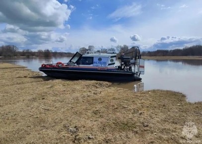 Сотрудники Государственной инспекции по маломерным судам совместно с начальником Главного управления МЧС России по Республике Мордовия провели профилактический рейд на Мокше, протекающей по территории Краснослободского района