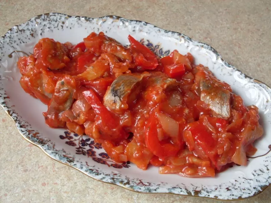 Селедка под уникальным маринадом: новое лицо классического блюда