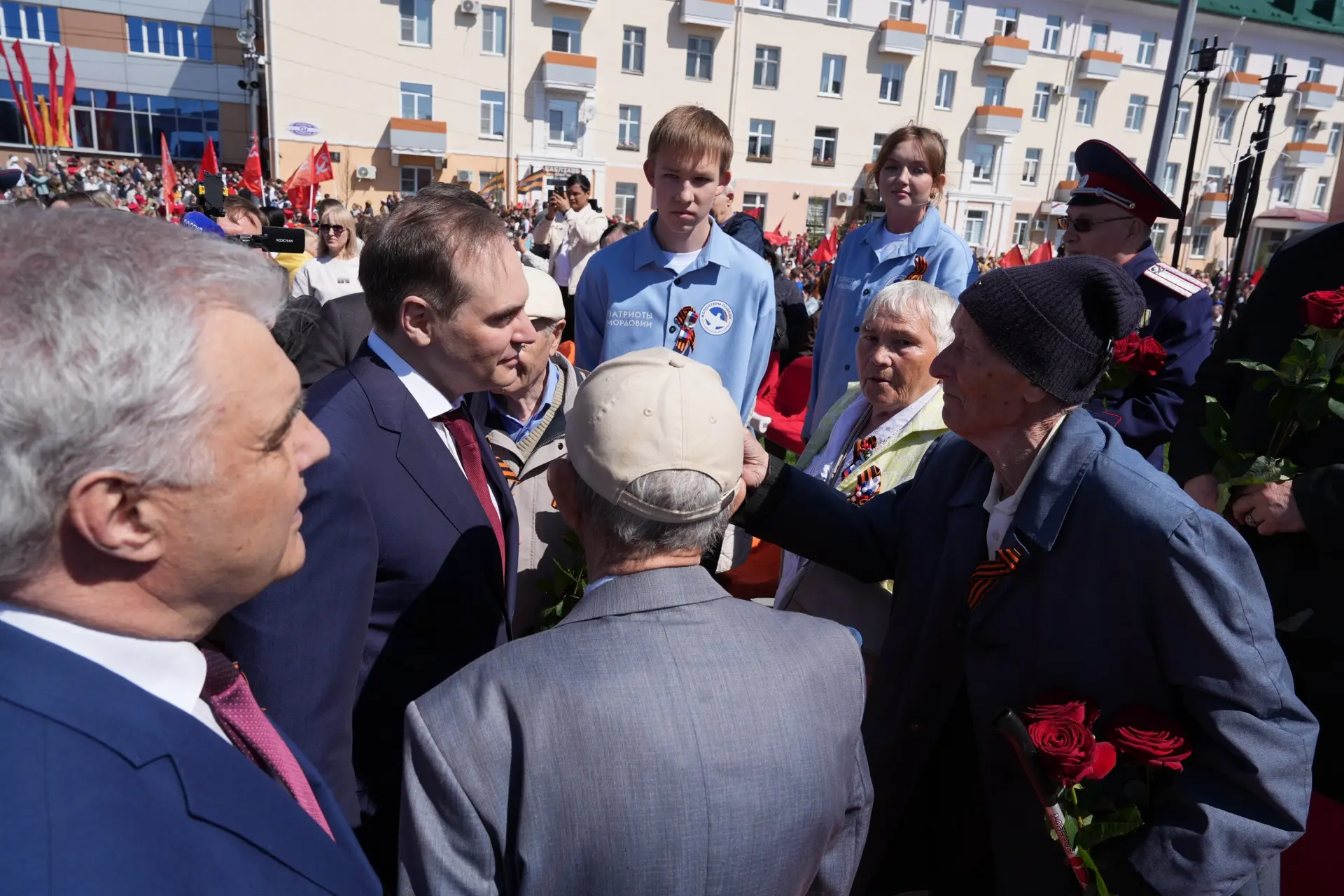 Артём Здунов: #ГодЗдоровья. Вчера на Параде Победы наш ветеран попросил поделиться рецептом эликсира бодрости, про который на Всероссийской конференции по здоровому долголетию говорила телеведущая Анна Шатилова Артём Здунов: #ГодЗдоровья. Вчера на Параде Победы наш ветеран попросил поделиться рецептом эликсира бодрости, про который на Всероссийской конференции по здоровому долголетию говорила телеведущая Анна Шатилова