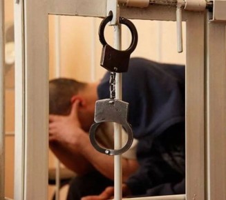 РАНЕЕ СУДИМЫЙ МЕСТНЫЙ ЖИТЕЛЬ ПРИГОВОРЕН К 2 ГОДАМ КОЛОНИИ ЗА СЕРИЮ КРАЖ И ГРАБЕЖ