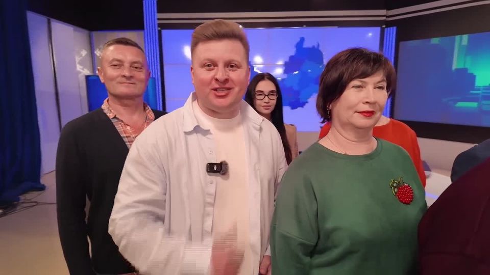Коллектив и руководство ГТРК «Мордовия» поздравляют Главу Республики Мордовия Артёма Алексеевича Здунова с днём рождения!