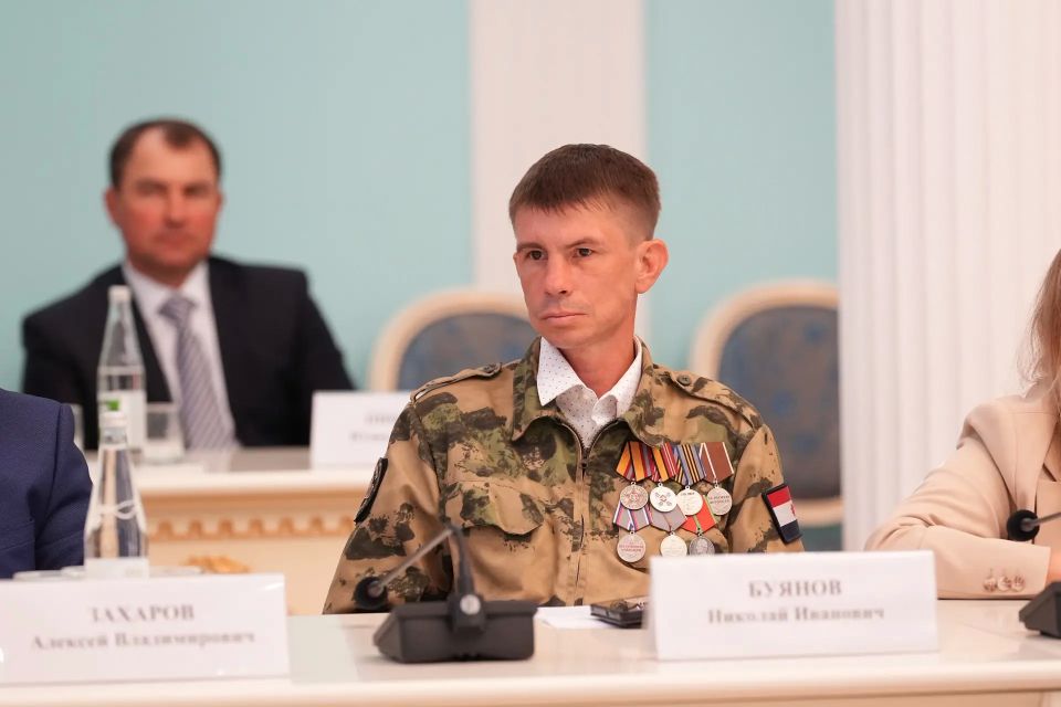 Артём Здунов: #БизнесМордовии. Крупные игроки и только начинающие свой путь в бизнесе - встретились с предпринимателями Мордовии, это наша мощная поддержка в вопросах создания новых рабочих мест, помощи бойцам спецоперации... Артём Здунов: #БизнесМордовии. Крупные игроки и только начинающие свой путь в бизнесе - встретились с предпринимателями Мордовии, это наша мощная поддержка в вопросах создания новых рабочих мест, помощи бойцам спецоперации...