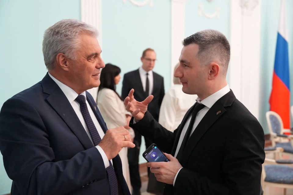 Артём Здунов: #БизнесМордовии. Крупные игроки и только начинающие свой путь в бизнесе - встретились с предпринимателями Мордовии, это наша мощная поддержка в вопросах создания новых рабочих мест, помощи бойцам спецоперации... Артём Здунов: #БизнесМордовии. Крупные игроки и только начинающие свой путь в бизнесе - встретились с предпринимателями Мордовии, это наша мощная поддержка в вопросах создания новых рабочих мест, помощи бойцам спецоперации...