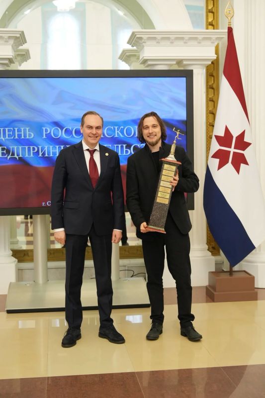 Артём Здунов: #БизнесМордовии. Крупные игроки и только начинающие свой путь в бизнесе - встретились с предпринимателями Мордовии, это наша мощная поддержка в вопросах создания новых рабочих мест, помощи бойцам спецоперации... Артём Здунов: #БизнесМордовии. Крупные игроки и только начинающие свой путь в бизнесе - встретились с предпринимателями Мордовии, это наша мощная поддержка в вопросах создания новых рабочих мест, помощи бойцам спецоперации...