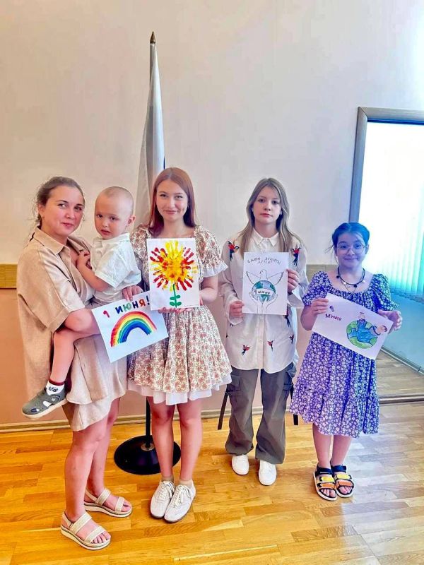 В честь Международного дня защиты детей мы завершаем день рубрикой #ДобрыеДела, в которой рассказываем о добрых инициативах наших территориальных органов В честь Международного дня защиты детей мы завершаем день рубрикой #ДобрыеДела, в которой рассказываем о добрых инициативах наших территориальных органов