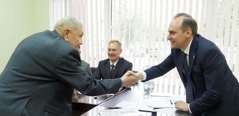 Артём Здунов: #ЛичныйПриём. Встретились с нашими жителями: пришли с житейскими вопросами от лица целого посёлка, улицы, дома