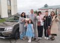В Международный день защиты детей, Президент Владимир Путин вручил родителям девяти многодетных семей из разных уголков России ордена «Мать-героиня» и «Родительская слава»