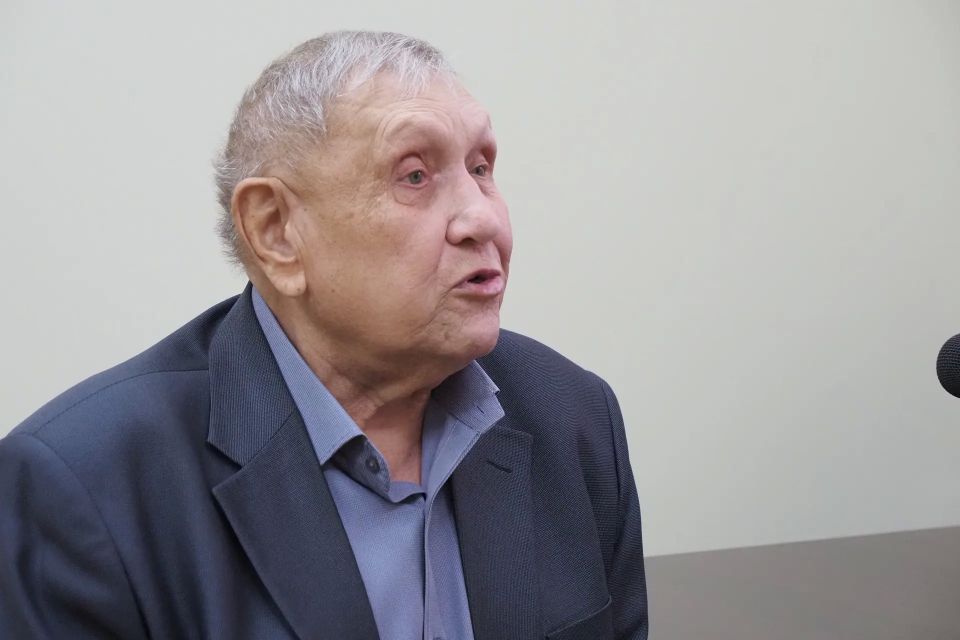 Артём Здунов: #ЛичныйПриём. Встретились с нашими жителями: пришли с житейскими вопросами от лица целого посёлка, улицы, дома Артём Здунов: #ЛичныйПриём. Встретились с нашими жителями: пришли с житейскими вопросами от лица целого посёлка, улицы, дома