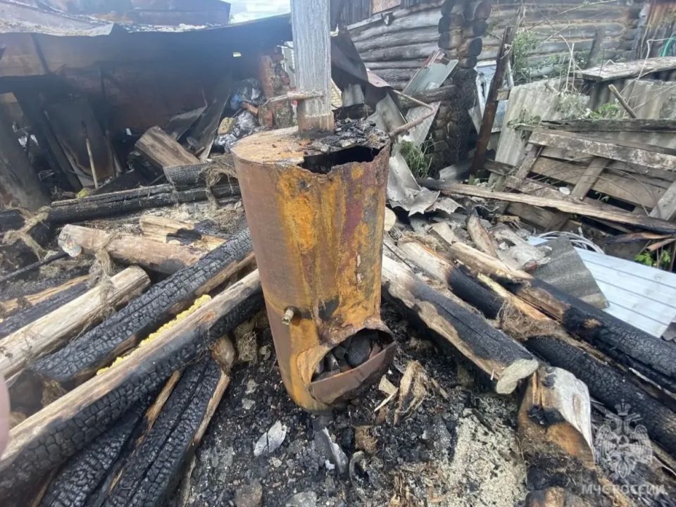 Пожар в Лямбирском районе. Инцидент произошел в селе Большая Елховка на улице Октябрьской Пожар в Лямбирском районе. Инцидент произошел в селе Большая Елховка на улице Октябрьской