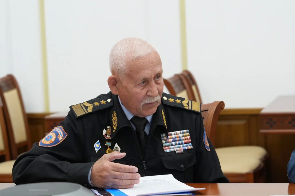 Артём Здунов: Обсудили организацию массового обучения детей Мордовии плаванию Артём Здунов: Обсудили организацию массового обучения детей Мордовии плаванию