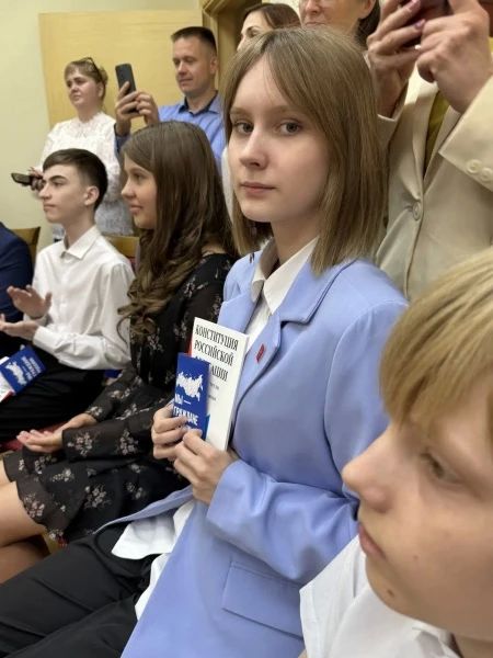 В Мордовии в рамках патриотического проекта «Мы – граждане России» школьники региона получили первые паспорта В Мордовии в рамках патриотического проекта «Мы – граждане России» школьники региона получили первые паспорта